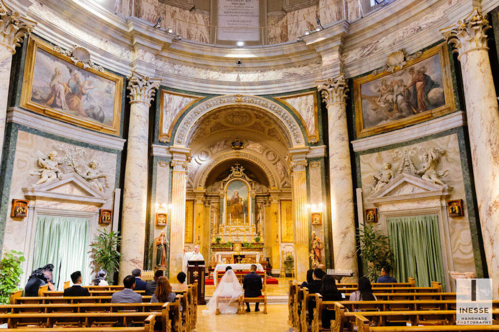 Destination wedding in the Vatican City 