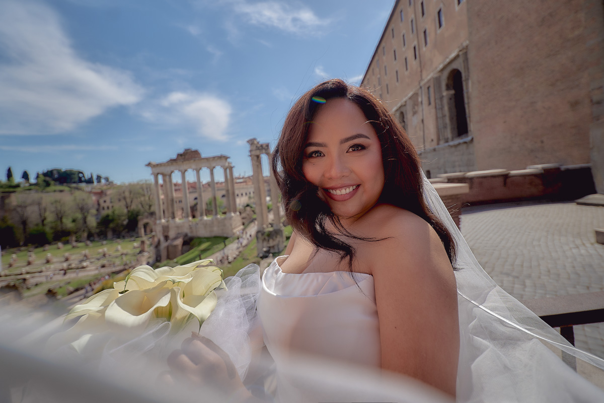 Portrait of bride with the Roman Forum in the background